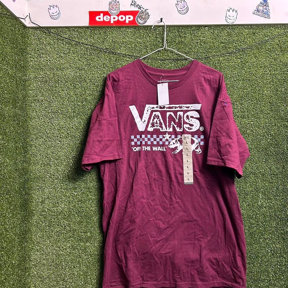 Vans Men's Burgundy and Red T-shirt